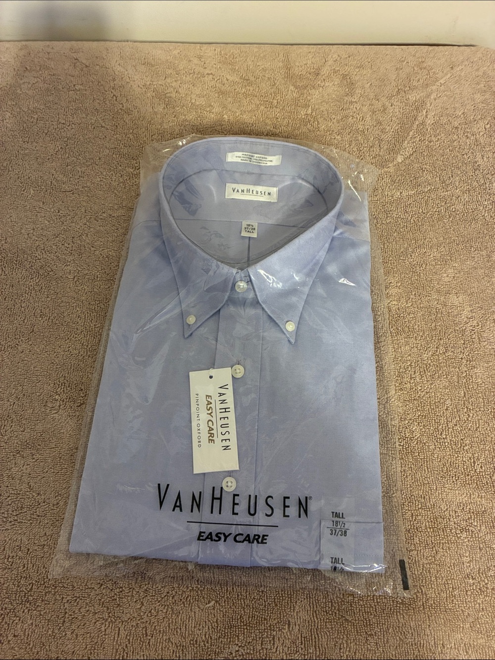 Van Heusen Men’s size 18.5 Light‎ Blue Easy Care Dress Shirt long sleeve